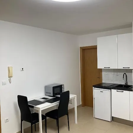 Cozy Varos Apartmán *