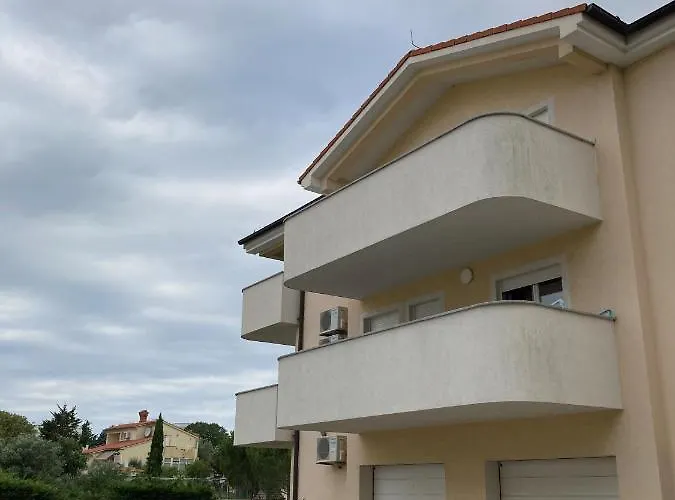 Apartamento Cozy Varos Pula