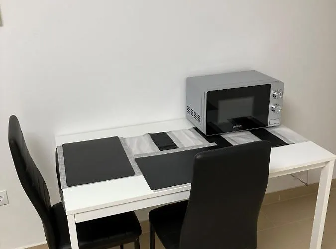 Cozy Varos Apartment